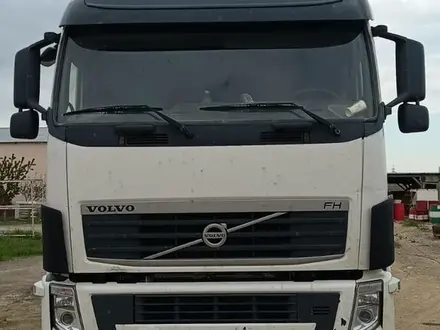 Volvo  FH 2013 года за 29 000 000 тг. в Актау