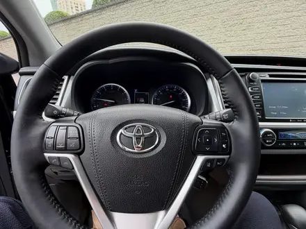 Toyota Highlander 2019 года за 18 500 000 тг. в Астана – фото 12