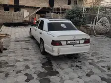 Mercedes-Benz E-Class, 1987