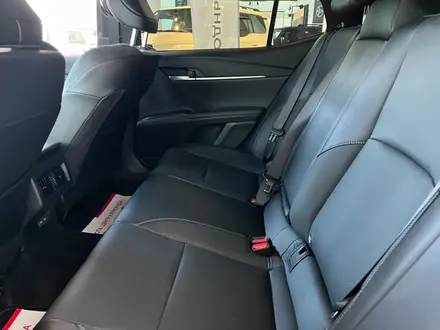 Toyota Camry Luxe 2025 года за 26 190 000 тг. в Караганда – фото 12