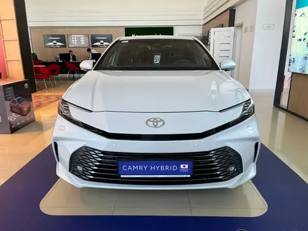 Toyota Camry Luxe 2025 года за 26 190 000 тг. в Караганда – фото 2