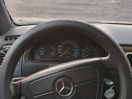 Mercedes-Benz E 230 1995 года за 2 700 000 тг. в Рудный – фото 5
