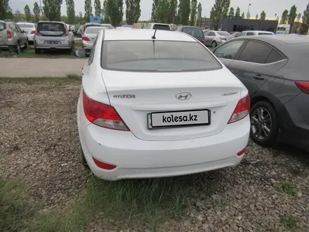 Hyundai Accent 2013 года за 2 562 000 тг. в Актобе – фото 2