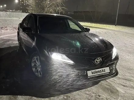 Toyota Camry 2019 года за 14 800 000 тг. в Павлодар – фото 4