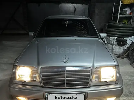 Mercedes-Benz E 500 1993 года за 5 300 000 тг. в Алматы – фото 6