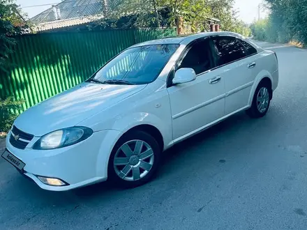 Daewoo Gentra 2014 года за 4 000 000 тг. в Алматы