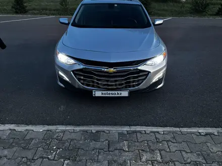 Chevrolet Malibu 2019 года за 9 500 000 тг. в Астана – фото 4
