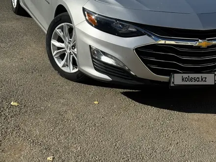 Chevrolet Malibu 2019 года за 9 500 000 тг. в Астана – фото 2