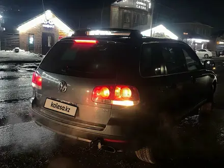Volkswagen Touareg 2005 года за 4 000 000 тг. в Астана – фото 6