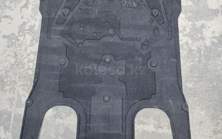 Защита двигателя Porsche Panamera за 1 000 тг. в Алматы