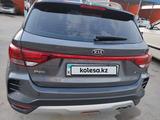 Kia Rio X-Line 2021 года за 9 000 000 тг. в Алматы – фото 2