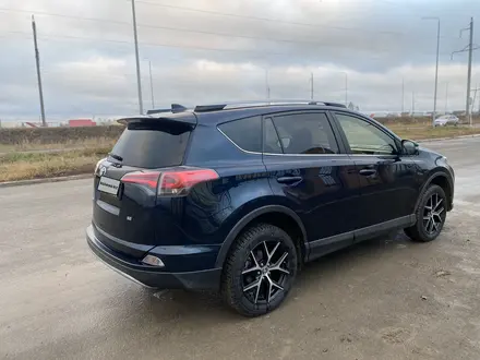 Toyota RAV4 2016 года за 9 000 000 тг. в Уральск – фото 3