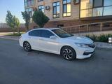 Honda Accord 2018 года за 10 000 000 тг. в Атырау – фото 2