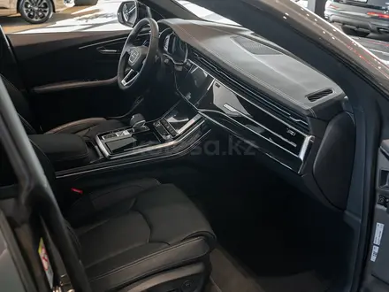 Audi Q8 55 TFSI Quattro Advance 2024 года за 59 050 000 тг. в Павлодар – фото 6
