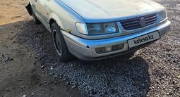 Volkswagen Passat 1995 года за 700 000 тг. в Астана – фото 2