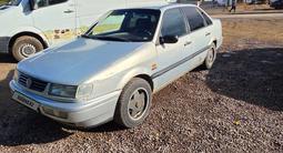 Volkswagen Passat 1995 года за 700 000 тг. в Астана – фото 5