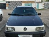 Volkswagen Passat 1990 года за 900 000 тг. в Семей