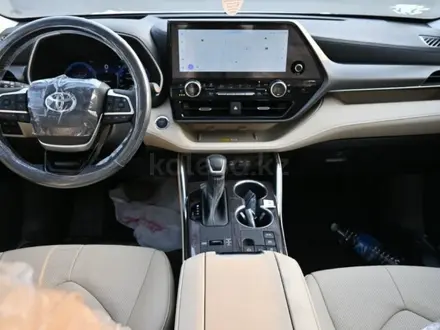 Toyota Highlander 2023 года за 26 700 000 тг. в Семей – фото 7