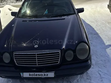 Mercedes-Benz E 230 1996 года за 2 900 000 тг. в Петропавловск