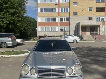 Mercedes-Benz E 320 1998 года за 2 300 000 тг. в Павлодар