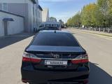 Toyota Camry 2017 года за 10 900 000 тг. в Петропавловск – фото 4