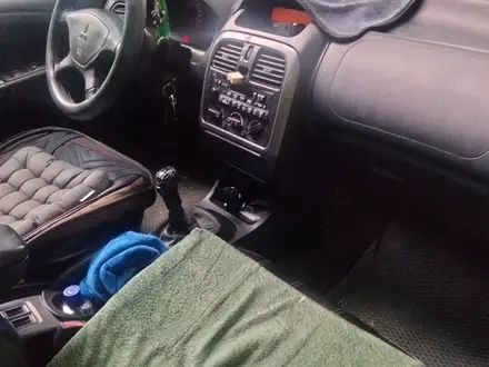 Mitsubishi Carisma 2000 года за 1 300 000 тг. в Алматы – фото 6