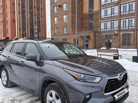 Toyota Highlander 2022 года за 23 700 000 тг. в Актобе – фото 3