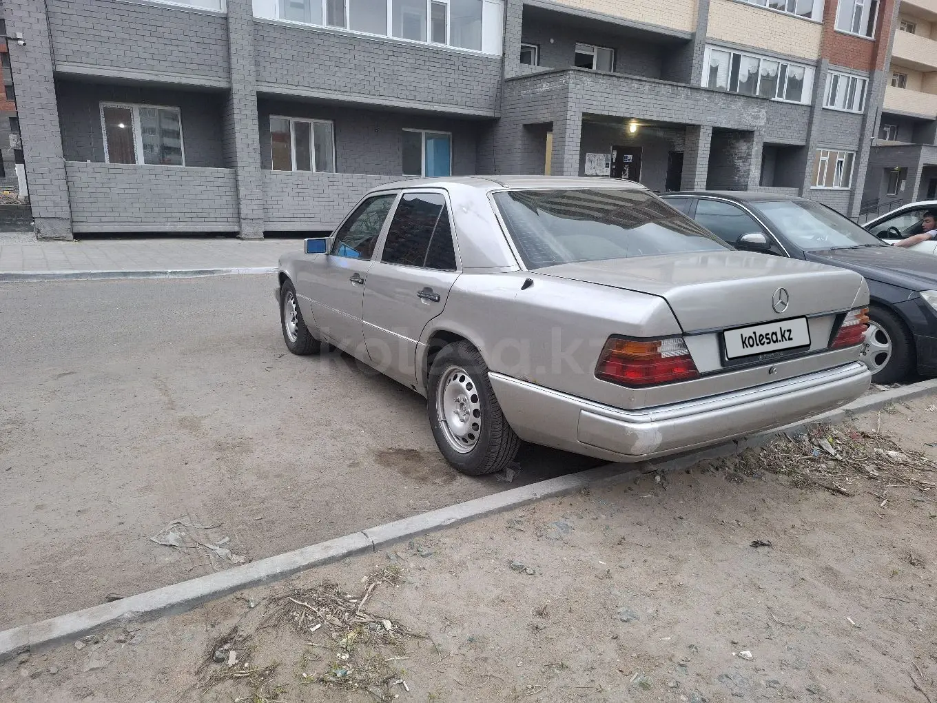 Mercedes-Benz E-Class, 1992