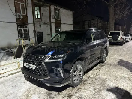 Lexus LX 570 2016 года за 40 000 000 тг. в Шымкент – фото 4