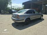 Volkswagen Passat 2003 года за 1 300 000 тг. в Алматы – фото 3