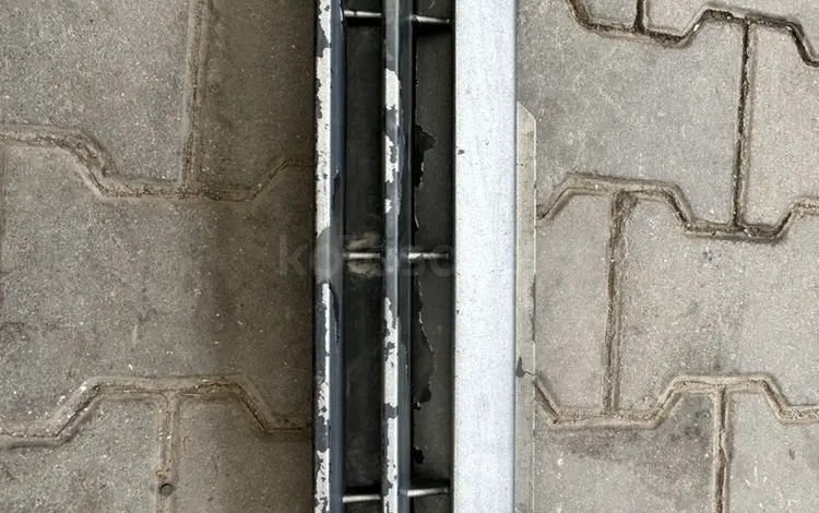 Решетка радиатора в оригинале за 10 000 тг. в Алматы