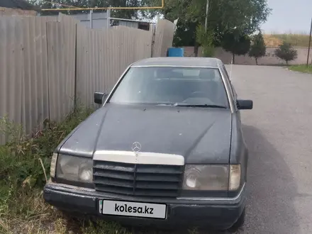 Mercedes-Benz E 200 1990 года за 650 000 тг. в Шымкент