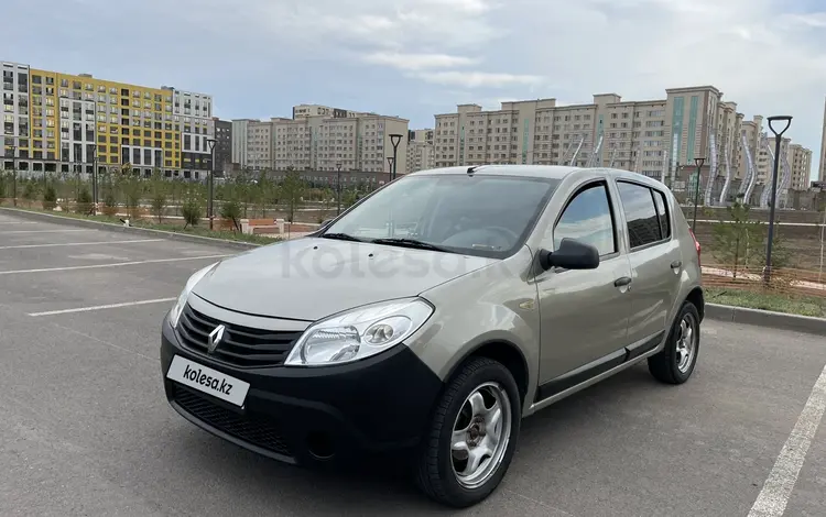 Renault Sandero 2013 годаfor3 100 000 тг. в Астана