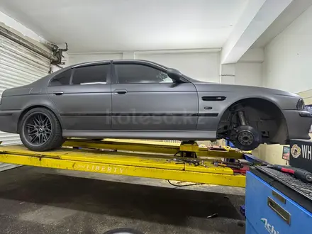 BMW 530 2002 года за 6 000 000 тг. в Алматы – фото 5