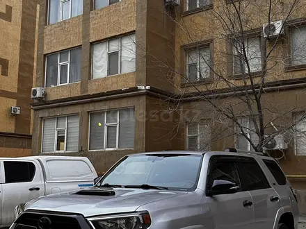 Toyota 4Runner 2019 года за 18 500 000 тг. в Актау – фото 2