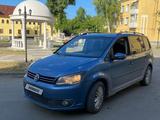 Volkswagen Touran 2010 года за 3 000 000 тг. в Усть-Каменогорск
