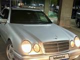 Mercedes-Benz E 230 1996 годаүшін2 600 000 тг. в Алматы – фото 4
