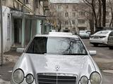 Mercedes-Benz E 230 1996 года за 2 600 000 тг. в Алматы