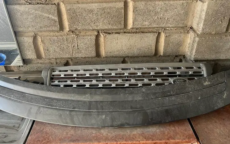 Накладка капота Range Rover L405 12-17 за 50 000 тг. в Алматы