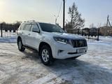 Toyota Land Cruiser Prado 2017 годаfor21 000 000 тг. в Петропавловск – фото 2