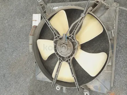 Вентилятор радиатора основной Toyota Corolla 100 за 20 000 тг. в Семей