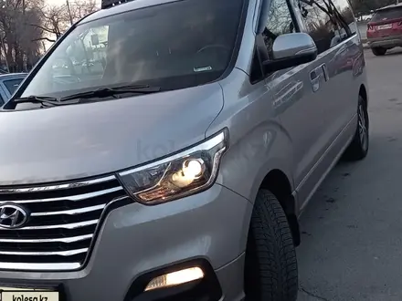 Hyundai Starex 2018 года за 16 500 000 тг. в Алматы – фото 4