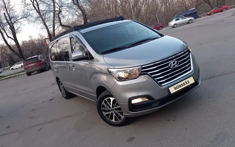 Hyundai Starex 2018 годаүшін16 500 000 тг. в Алматы