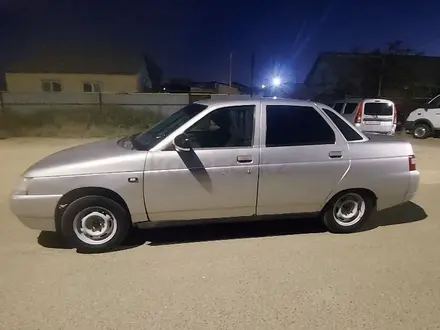 ВАЗ (Lada) 2110 2004 года за 800 000 тг. в Атырау – фото 2
