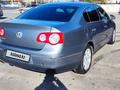 Volkswagen Passat 2005 года за 2 700 000 тг. в Тараз – фото 4