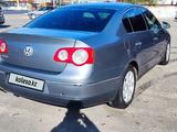 Volkswagen Passat 2005 года за 2 300 000 тг. в Тараз – фото 4