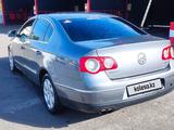 Volkswagen Passat 2005 года за 2 300 000 тг. в Тараз – фото 5
