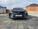 Toyota Camry 2019 года за 14 000 000 тг. в Актау