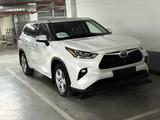 Toyota Highlander 2022 годаүшін22 400 500 тг. в Актау