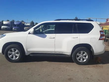 Toyota Land Cruiser Prado 2015 года за 18 200 000 тг. в Актобе – фото 3